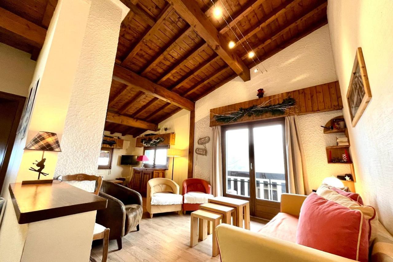 Nice And Bright Apartment In Combloux Esterno foto